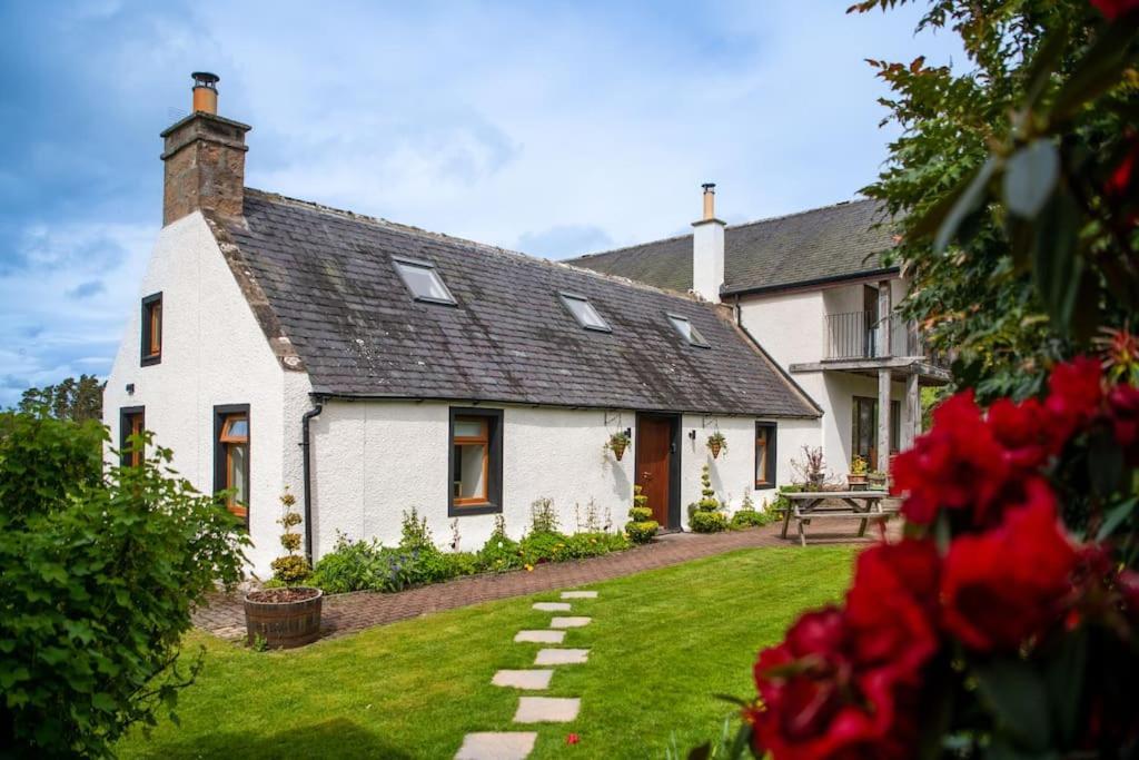 Cosy & Rustic Retreat - Woodland Cottage. Nairn Exteriör bild