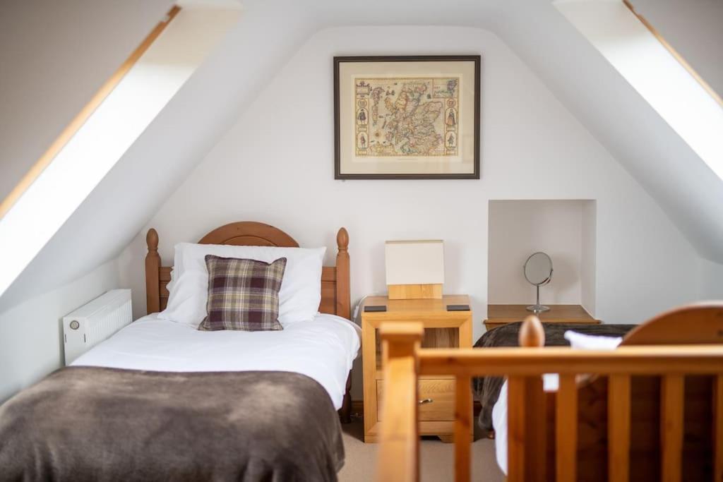 Cosy & Rustic Retreat - Woodland Cottage. Nairn Exteriör bild