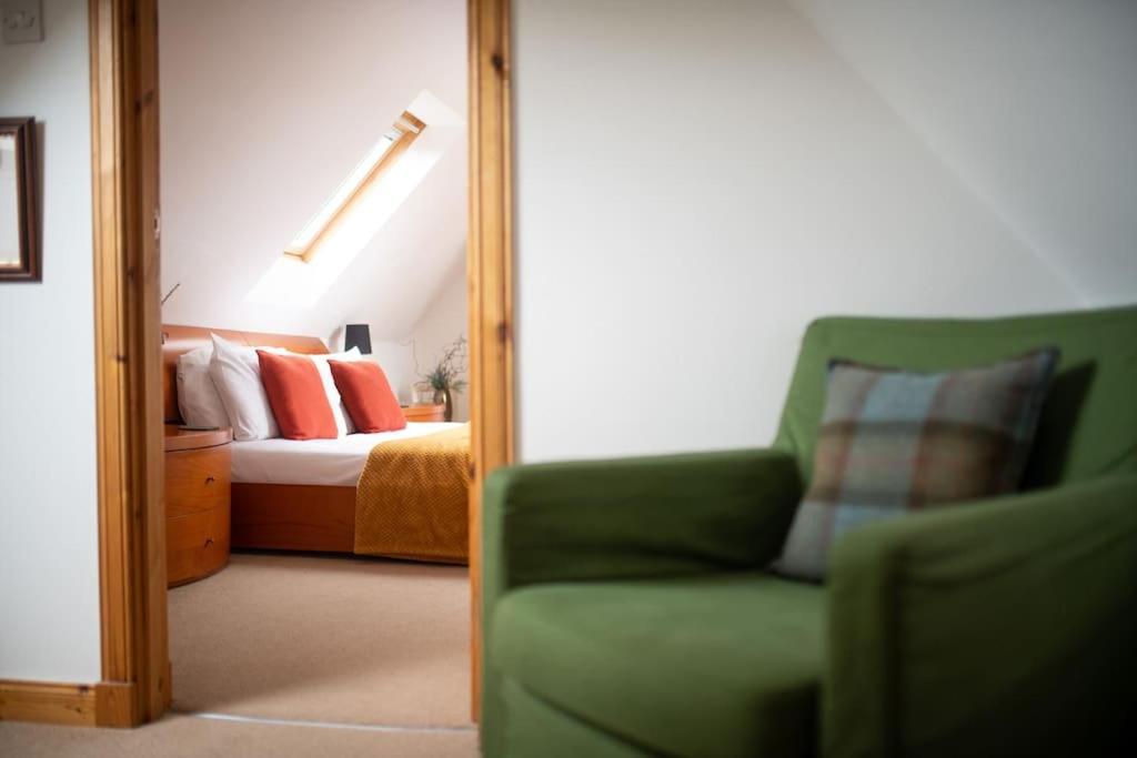 Cosy & Rustic Retreat - Woodland Cottage. Nairn Exteriör bild
